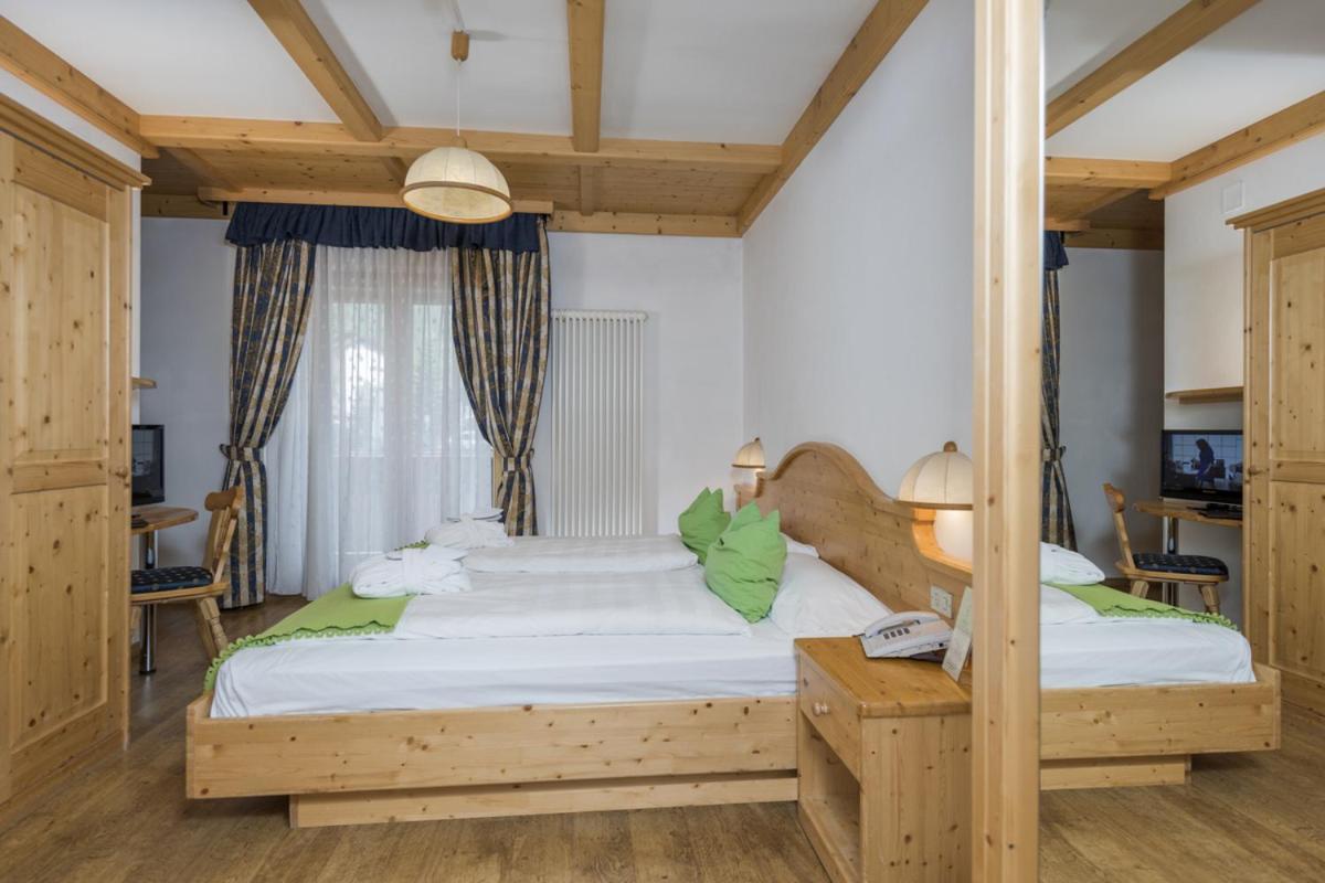 Hotel B&B Andreas Canazei Εξωτερικό φωτογραφία