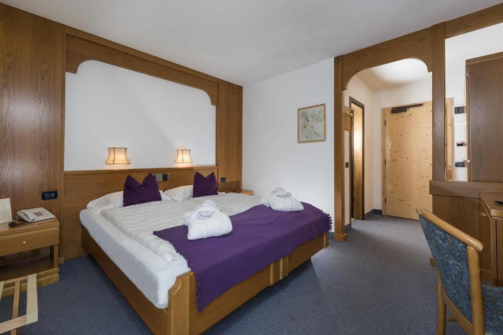 Hotel B&B Andreas Canazei Εξωτερικό φωτογραφία